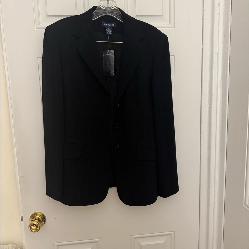 Ann Taylor Black pinstripe Women's Pantsuit - Classic Blazer & Trousers - Picture 4 of 6